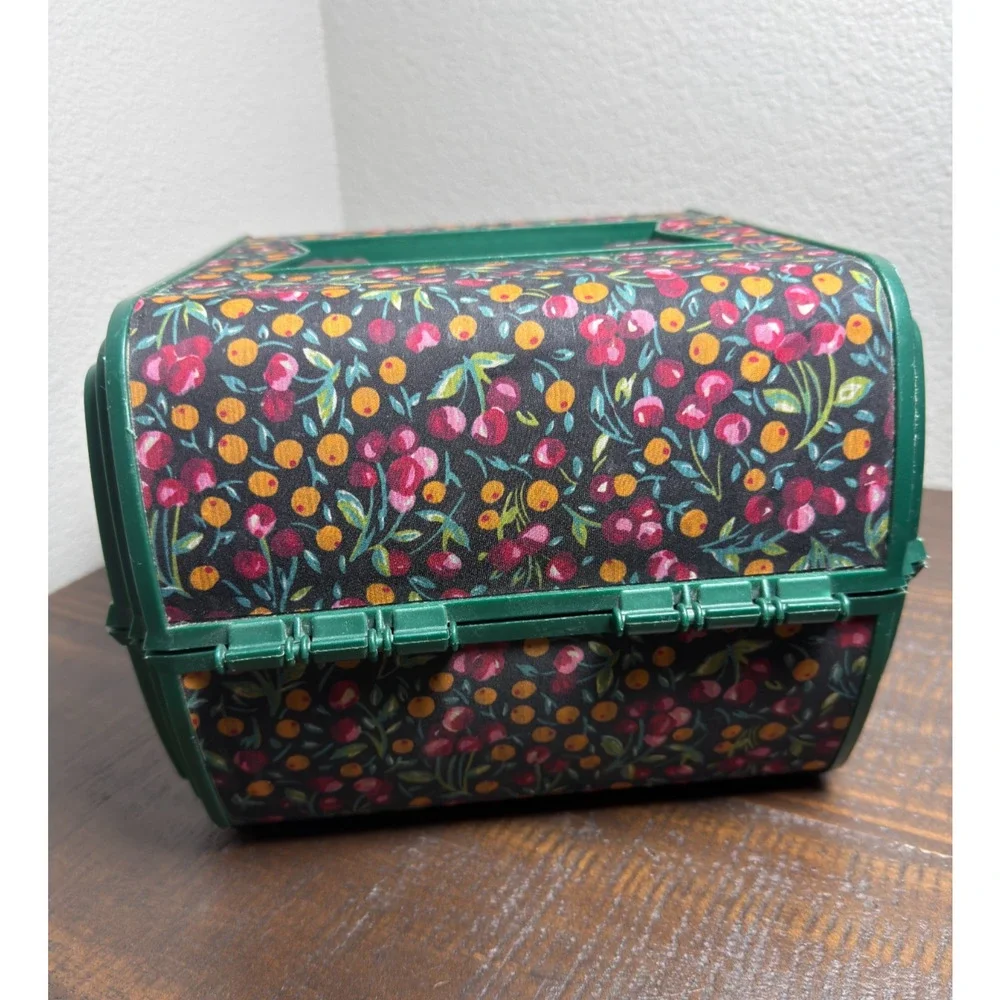 VTG Sassaby Makeup Train Case Green Floral Washable Fabric Mirror 90s Made In US